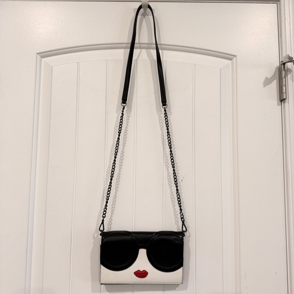 ALICE + OLIVIA Stacey Face Long Wallet with straps - Picture 1 of 8